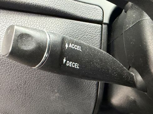 Used 2014 Mercedes-Benz C 250 Sedan image 27