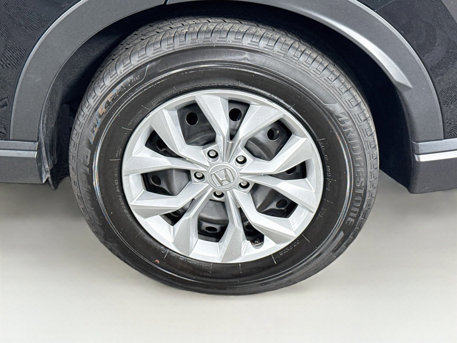 Used 2025 Honda CR-V LX image 9