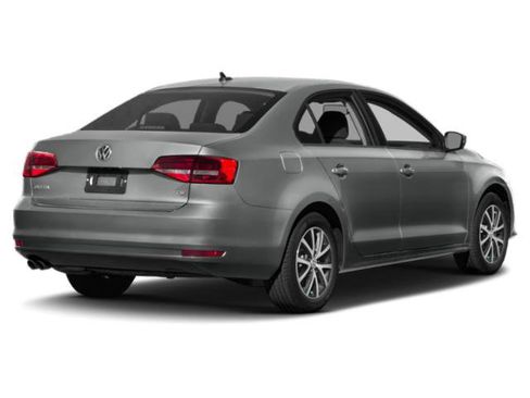 Used 2015 Volkswagen Jetta SE FWD image 2