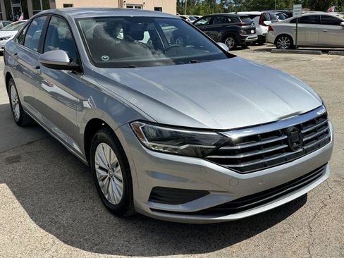 Used 2020 Volkswagen Jetta S image 3
