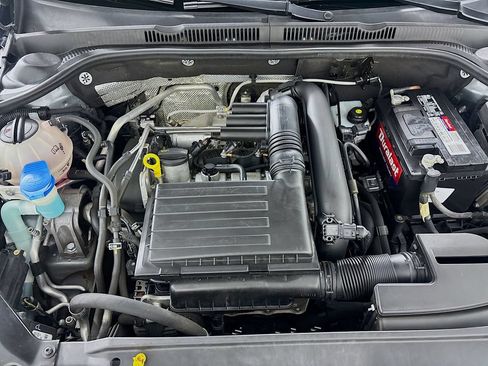 Used 2017 Volkswagen Jetta SE FWD image 28