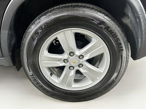 Used 2020 Chevrolet Trax LS image 11
