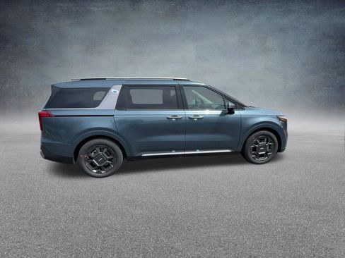 Used 2025 Kia Carnival SX image 25