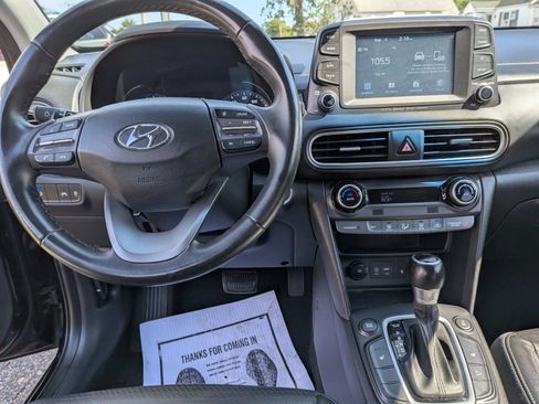 Used 2021 Hyundai Kona Limited AWD/4WD image 42