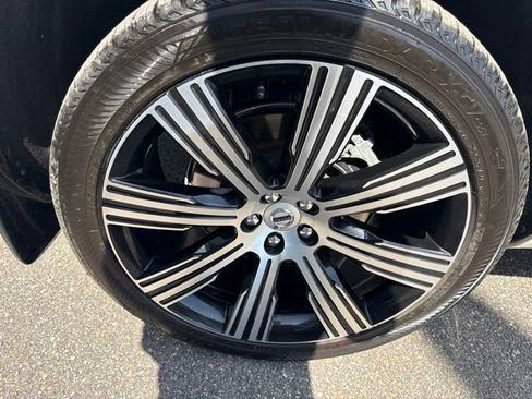 Used 2024 Volvo XC90 B6 Ultimate AWD/4WD image 13