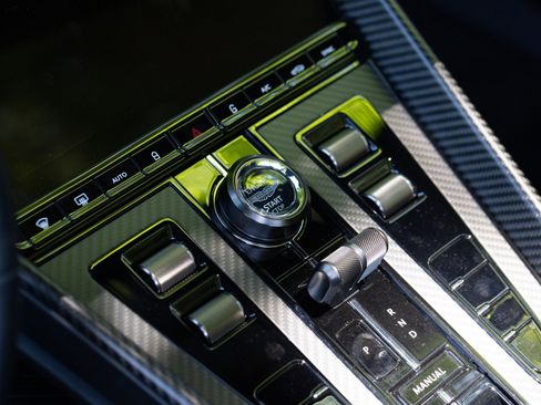 Used 2025 Aston Martin DB12 Convertible RWD image 64