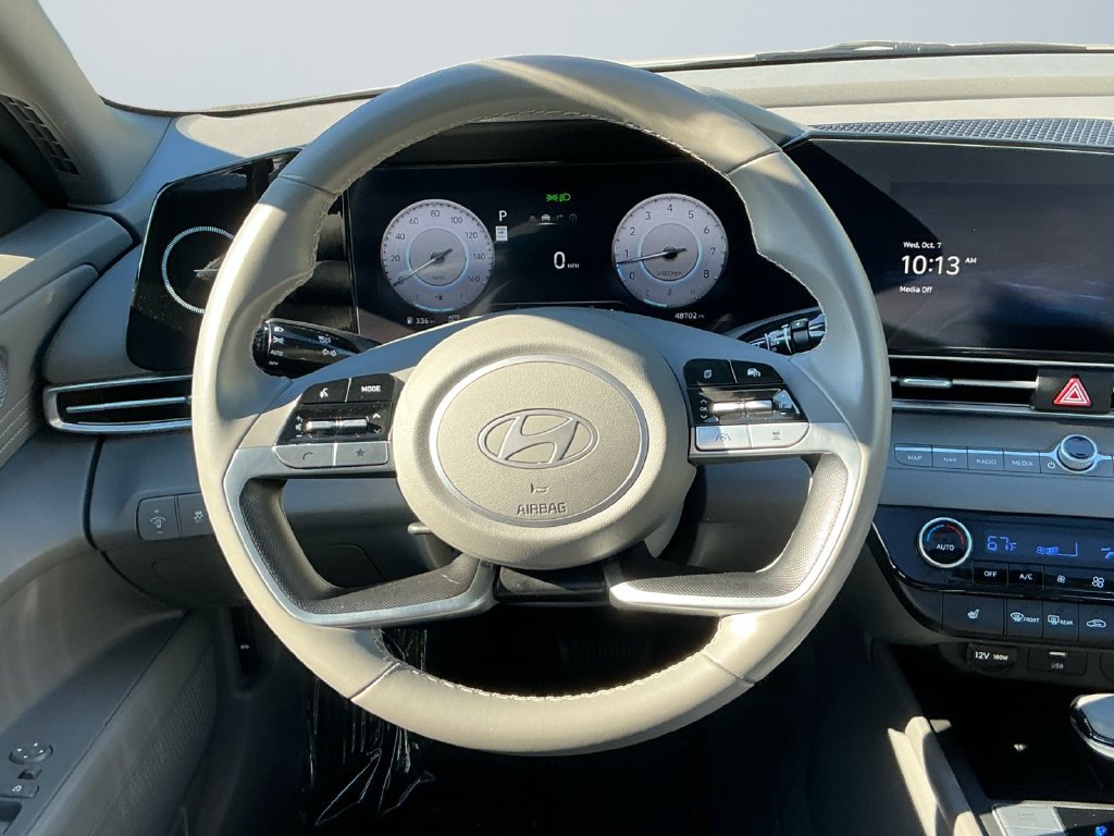 Used 2025 Hyundai Elantra SEL FWD image 13