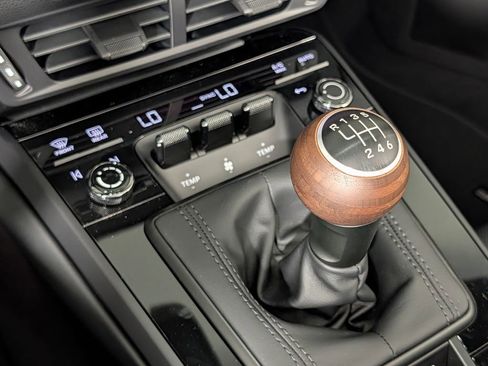 New 2026 Porsche 911 Carrera T RWD image 32