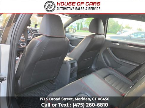 Used 2015 Volkswagen Jetta GLI SE FWD image 40