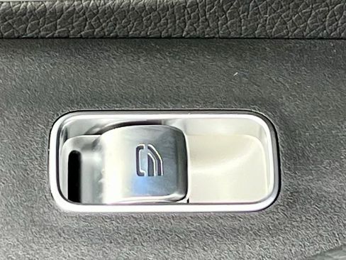 Certified 2026 Mercedes-Benz GLS 450 4MATIC image 36