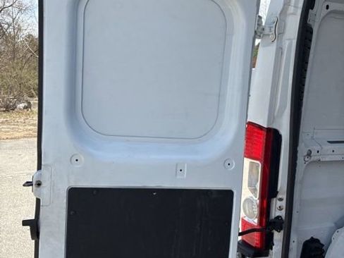 Used 2023 RAM ProMaster 2500 image 15