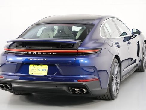 Used 2025 Porsche Panamera 4S w/ Premium Package image 54