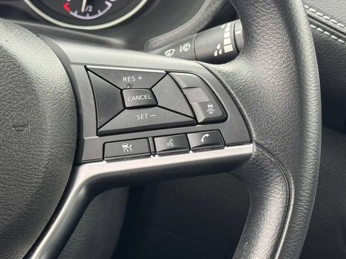 Certified 2025 Nissan Sentra SV FWD image 15