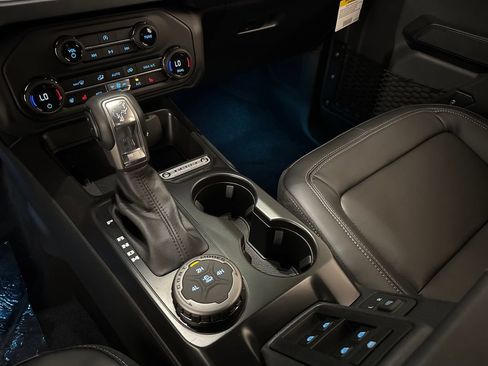 New 2026 Ford Bronco Outer Banks AWD/4WD image 12
