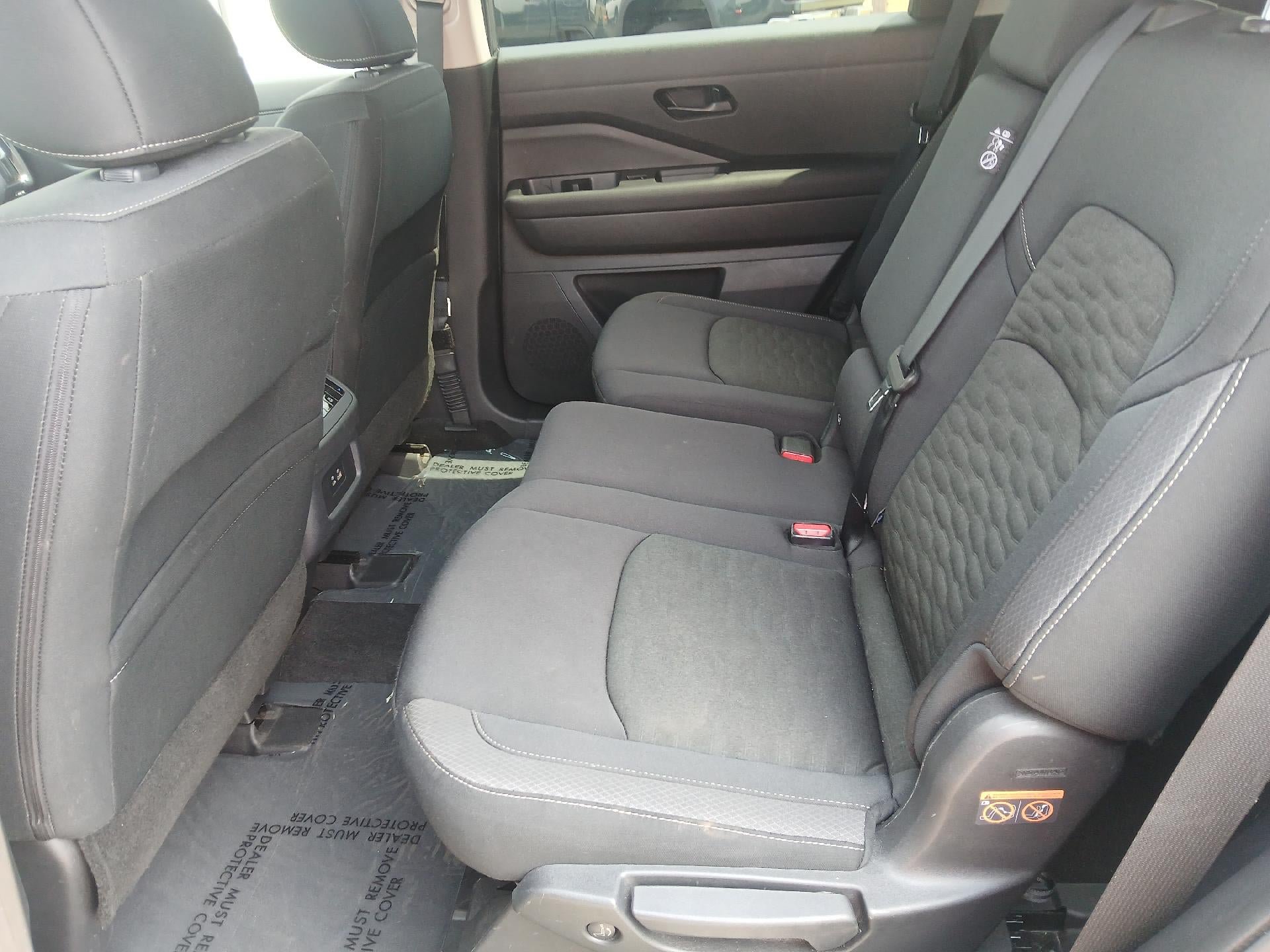 Used 2025 Nissan Pathfinder SV FWD image 16