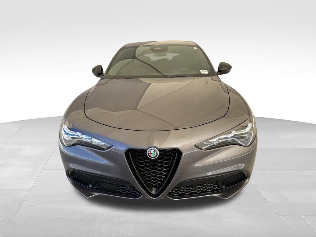 New 2025 Alfa Romeo Stelvio Sprint w/ Convenience Package AWD/4WD image 9