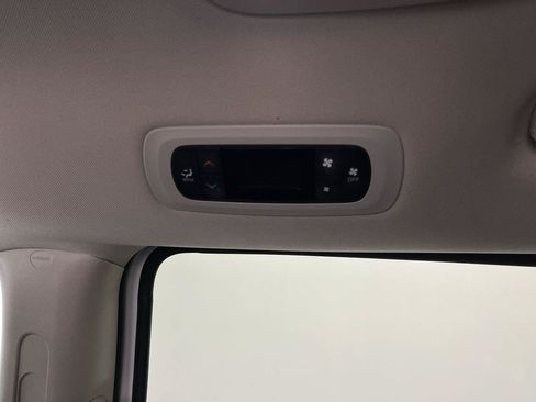 Used 2024 Chrysler Voyager LX FWD image 11