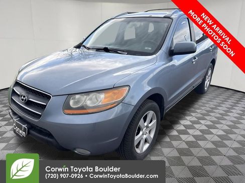 Used 2009 Hyundai Santa Fe Limited w/ Navigation Pkg 5 FWD image 3