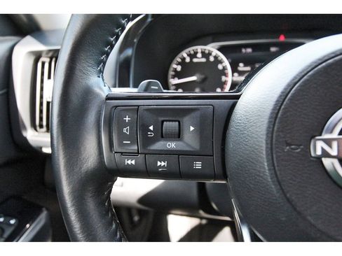 Used 2023 Nissan Pathfinder SL w/ Black Appearance Package FWD image 19