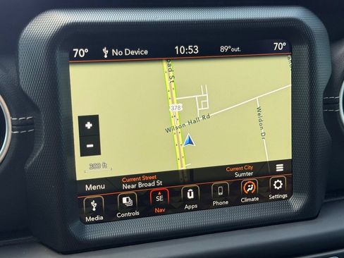 Used 2022 Jeep Wrangler Unlimited Sahara AWD/4WD image 17