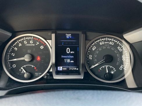 Used 2023 Toyota Tacoma SR5 RWD image 15