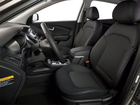 Used 2010 Hyundai Tucson Limited FWD image 11