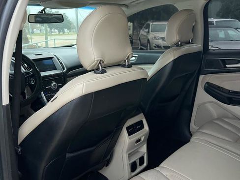 Used 2017 Ford Edge Titanium w/ Equipment Group 301A image 7