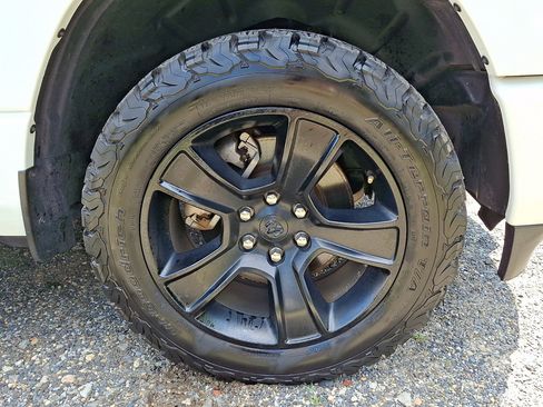 Used 2024 RAM 1500 Big Horn AWD/4WD image 9