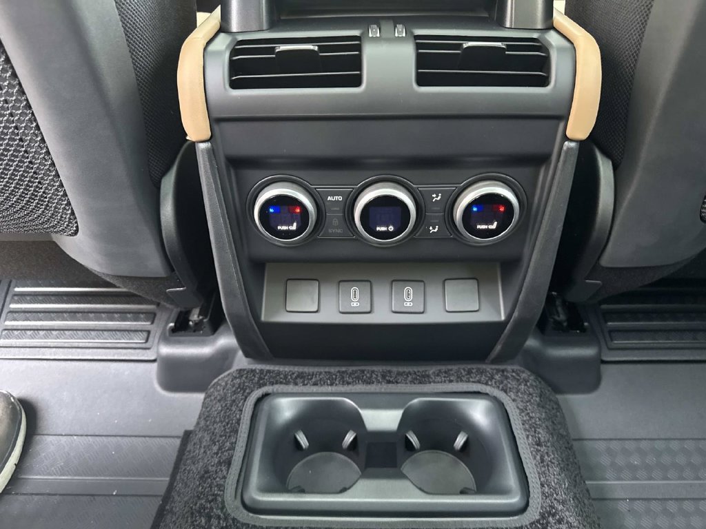 New 2026 Land Rover Defender 130 V8 AWD/4WD image 17