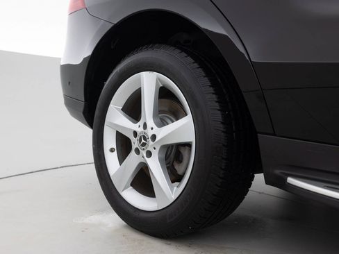 Used 2019 Mercedes-Benz GLE 400 4MATIC image 19