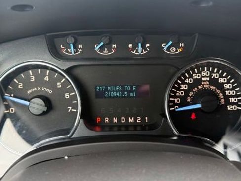 Used 2011 Ford F150 XLT w/ Trailer Tow Pkg image 11