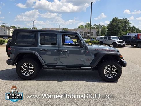 Used 2024 Jeep Wrangler Unlimited Rubicon w/ Convenience Group AWD/4WD image 14
