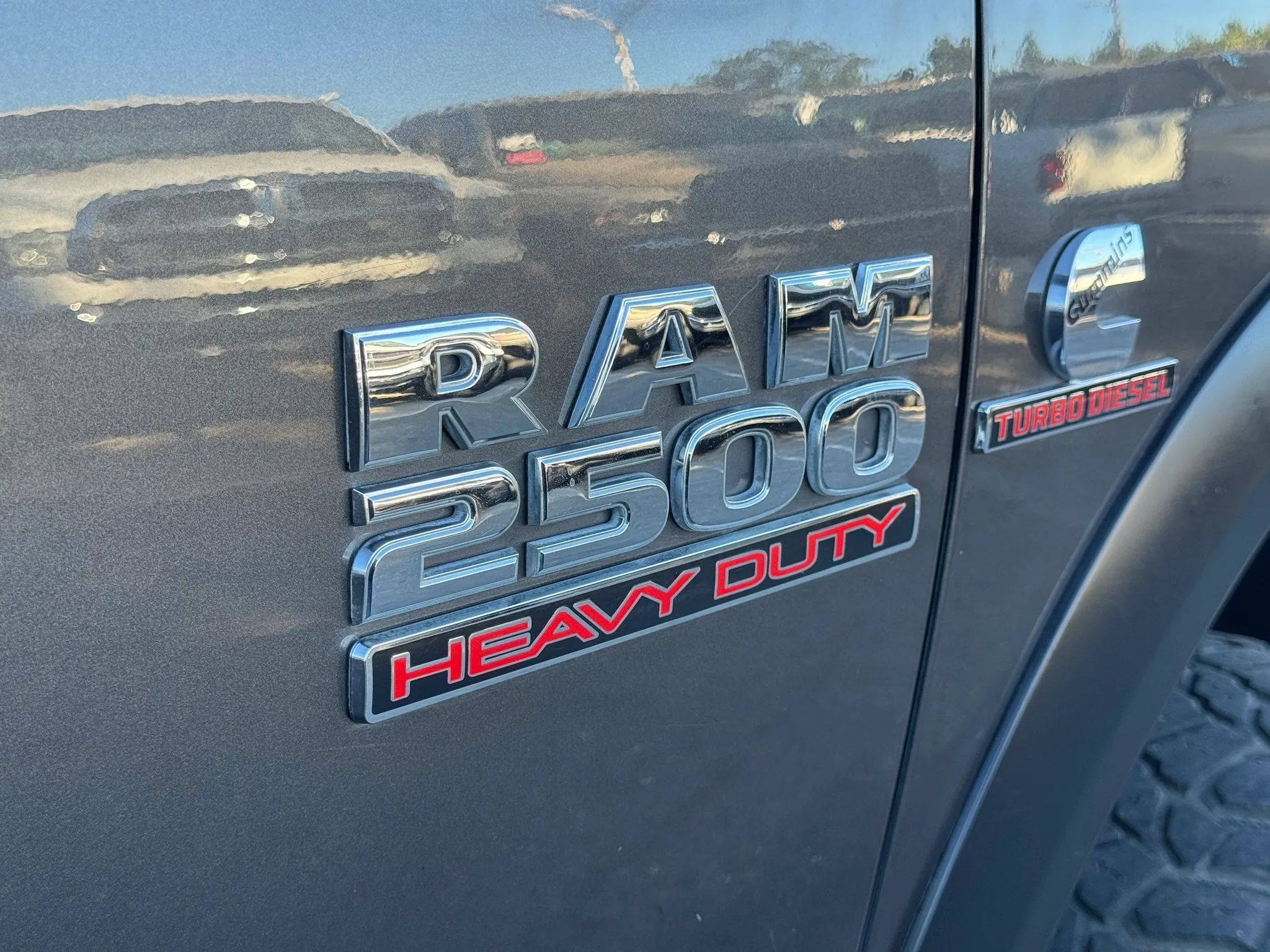 Used 2018 RAM 2500 Tradesman w/ Chrome Appearance Group AWD/4WD image 5