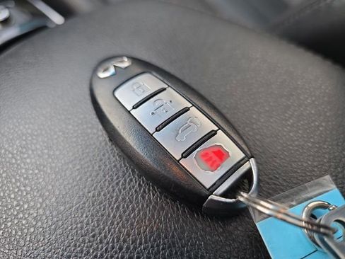 Used 2016 INFINITI QX70 AWD w/ Premium Package image 29