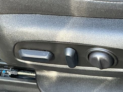 Used 2024 Chevrolet Blazer LT image 7