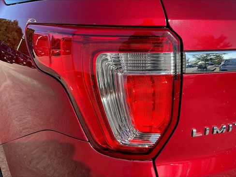 Used 2017 Ford Explorer Limited w/ Equipment Group 301A image 30