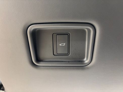 Used 2025 Land Rover Range Rover SE AWD/4WD image 21