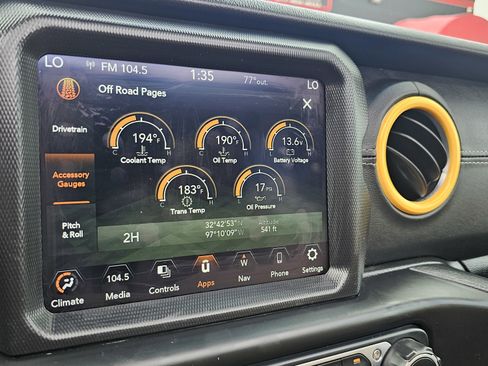 Used 2021 Jeep Wrangler Unlimited Sahara image 45