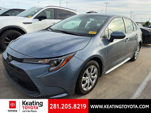 Used 2025 Toyota Corolla LE FWD image 7