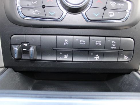 Used 2018 RAM 2500 Big Horn image 37