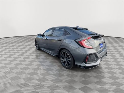 Used 2017 Honda Civic Sport image 6