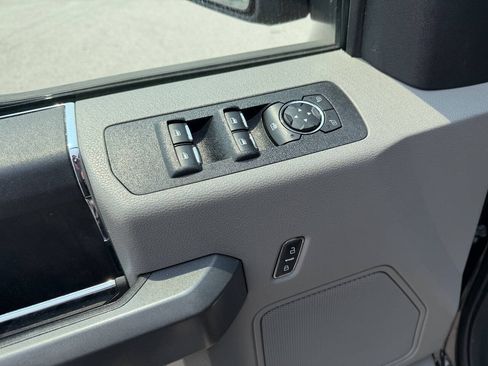 Used 2018 Ford F150 XLT AWD/4WD image 13