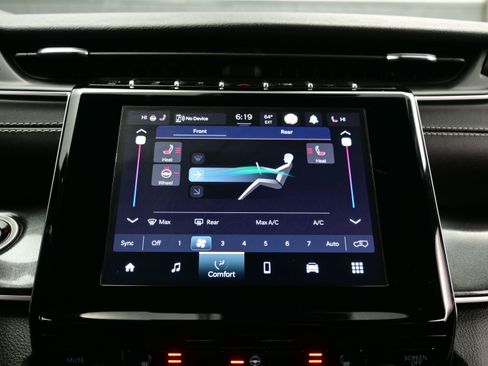 Used 2023 Jeep Grand Cherokee L Laredo image 20