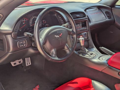 Used 1999 Chevrolet Corvette Coupe w/ Memory Pkg image 10