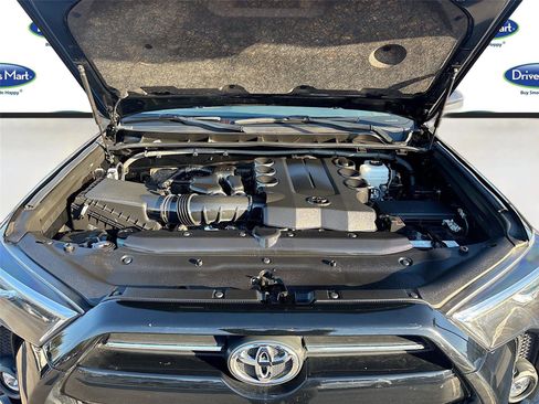 Used 2024 Toyota 4Runner TRD Off-Road image 30