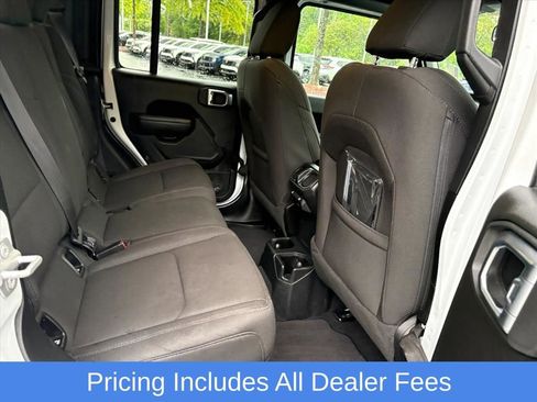 Used 2023 Jeep Gladiator Sport AWD/4WD image 17