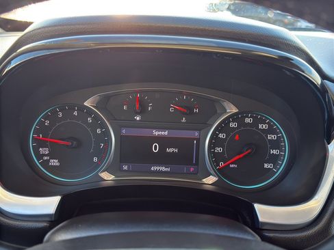 Used 2021 Chevrolet Traverse LT image 17