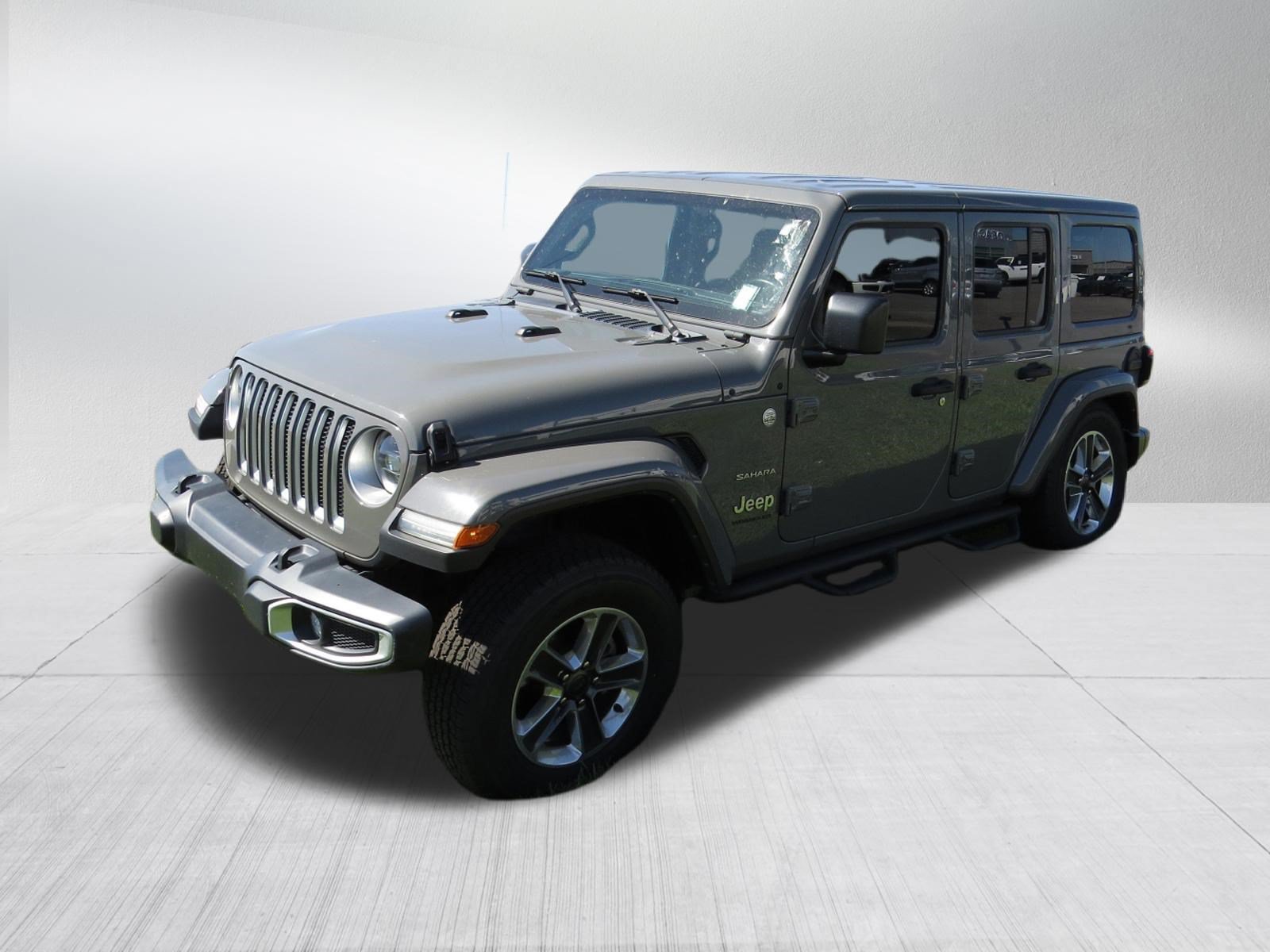 Used 2023 Jeep Wrangler Unlimited Sahara w/ Dual Top Group AWD/4WD image 8