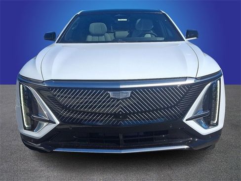 New 2026 Cadillac Lyriq Luxury image 2