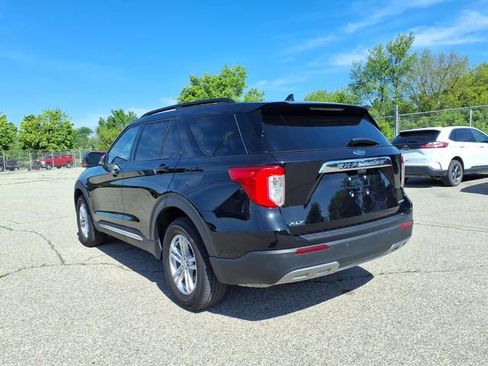 Certified 2023 Ford Explorer XLT w/ Equipment Group 202A AWD/4WD image 8